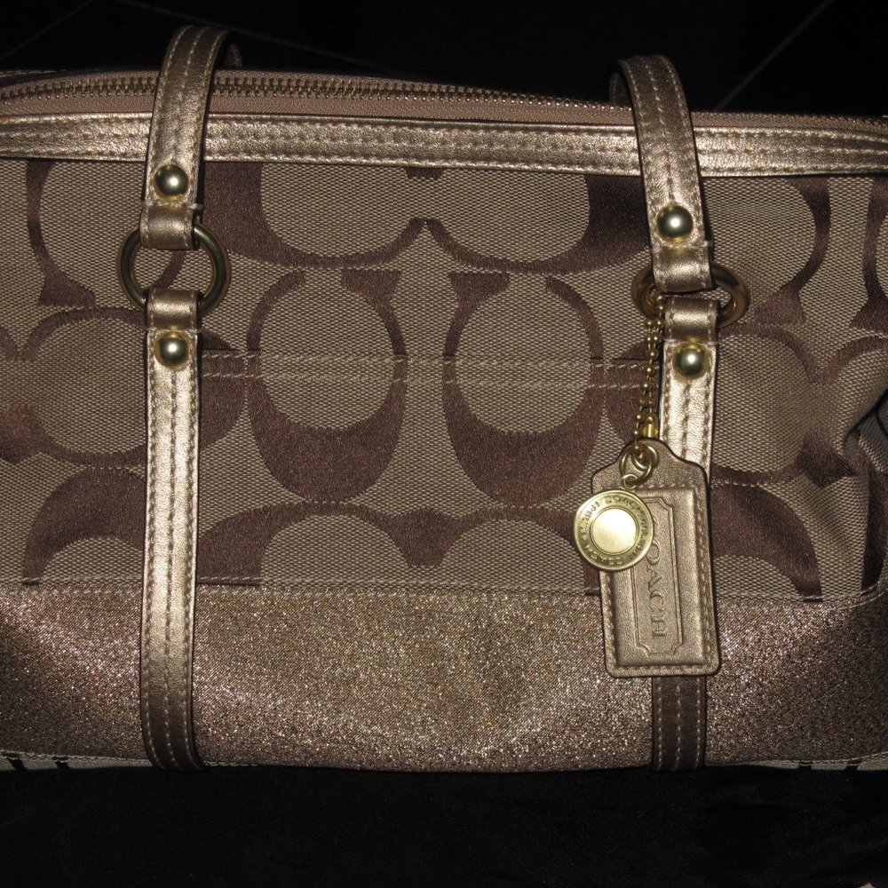 STUNNING VINTAGE PRISTINE METALLIC COACH KHAKI SIGNATURE GOLD SATCHEL HANDBAG - Picture 13 of 13